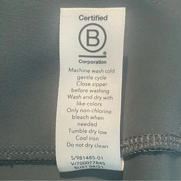 Athleta Cosmic Kick & Flare Pant Plus Size 20 - Picture 5 of 5